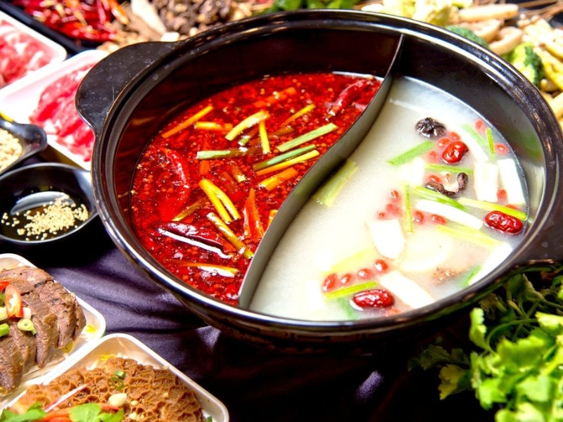 món ăn phải thử khi đến trung quốc - lẩu tứ xuyên 